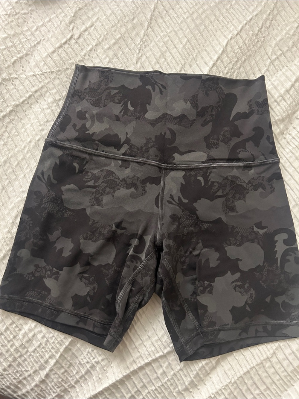 lululemon print align shorts